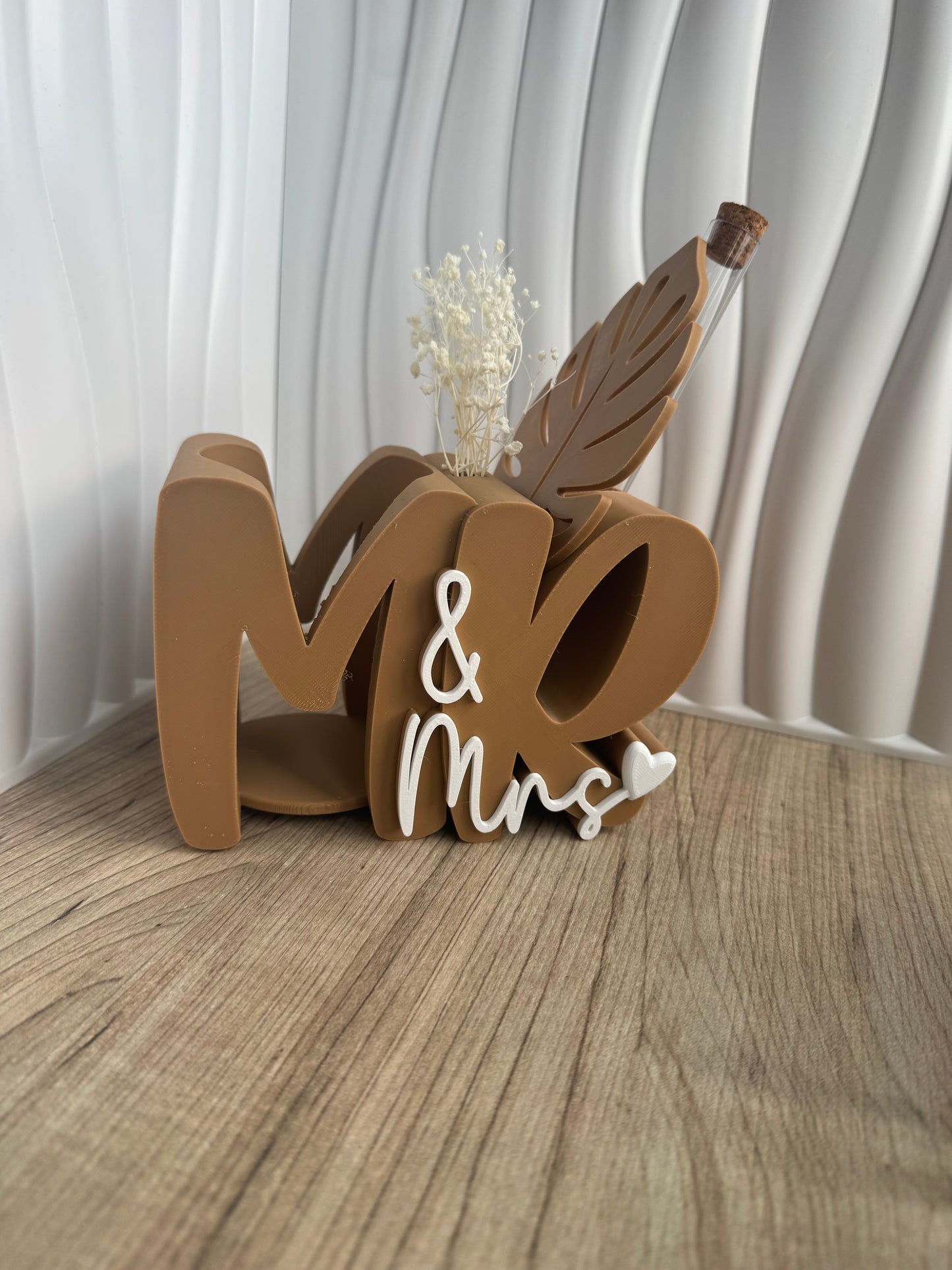 Mr & Mrs Geschenkset – dekorativer Getränkehalter mit Trockenblumen & Reagenzglas